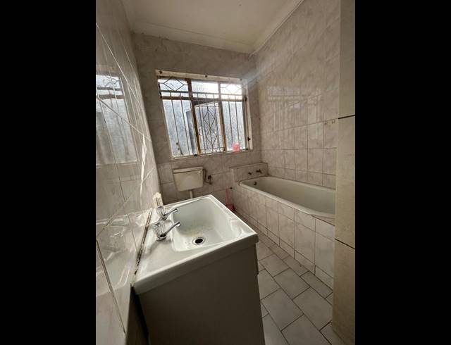 9 BEDROOM HOUSE FOR SALE IN TURFFONTEIN